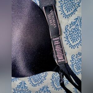 Victoria Secret Black Bombshell Bra